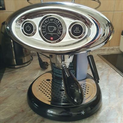 Illy espreso aparat za kafu