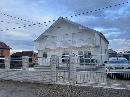 Kuca na prodaju 270m2