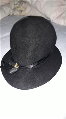 Crni damski šešir