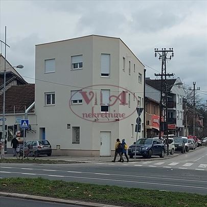 Novi Sad, Adamovićevo naselje, Lux trosoban  stan 