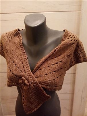 Lot (4) garderobe od 10 komada