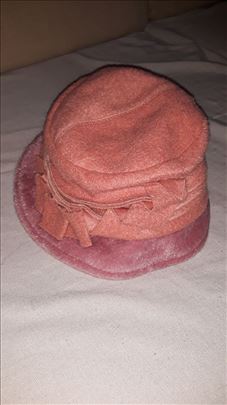 Roze damski šešir