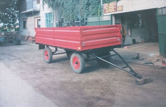 Traktorska prikolica