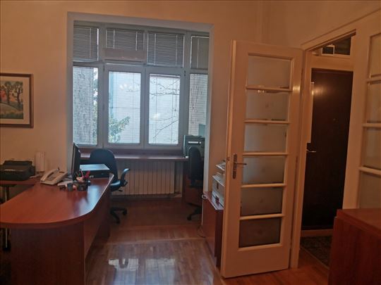 Vukov spomenik Vojvode Brane 80m2