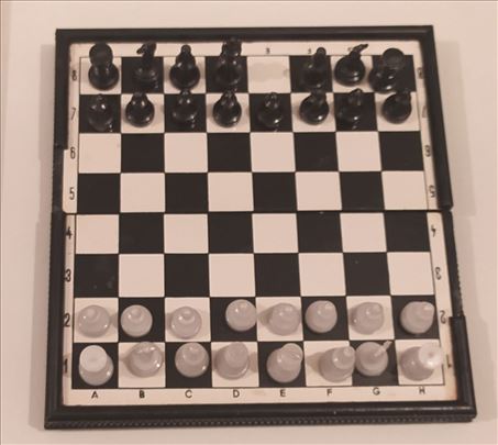 Šah  magnet vintage