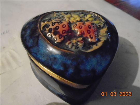 Starija porcelanska kutija za nakit 