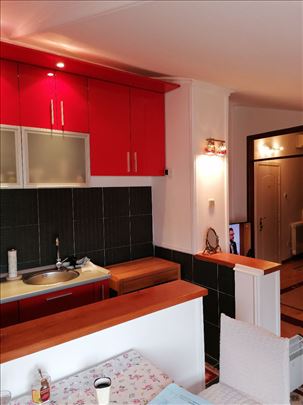 Centar-Terazije namešten 1.5 46m, IV, eg