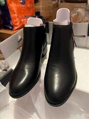 Tommy Hilfiger duboka cipela, kratka čizmica