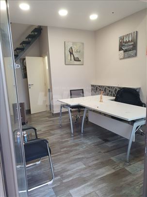 Poslovni prostor, lokal - 18m2 + galerija 12m2