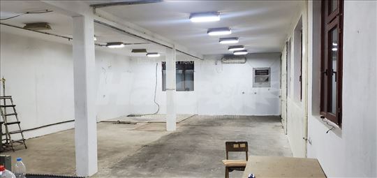 Izdajem halu 190m²