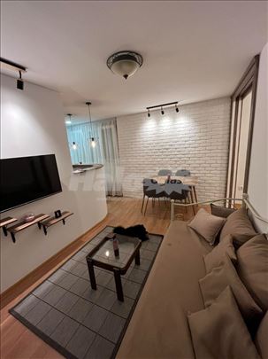 Izdaje se stan - u centru grada - 1.5 - 36m²