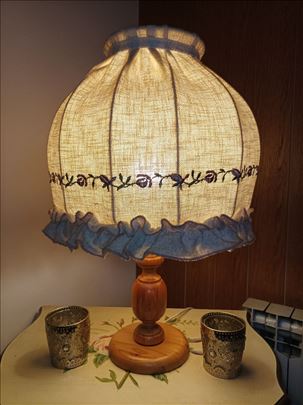 Predivna stara lampa