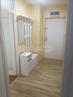 Sremčica naselje ( škola,pijaca )