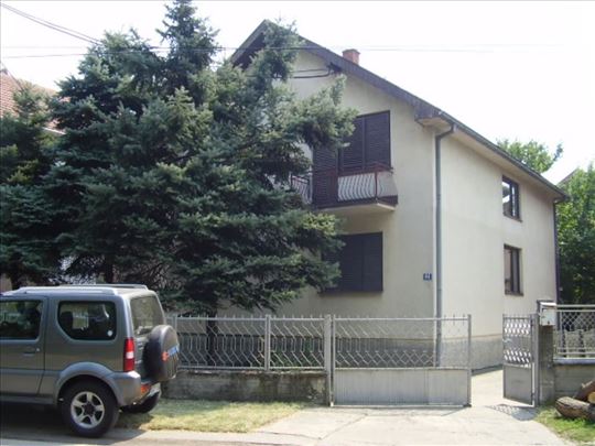 Spratna kuća u Ćupriji