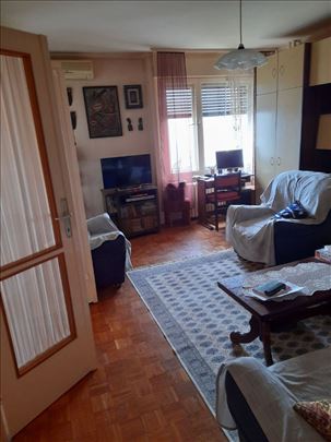 Izdajemo Novi Beograd,blok 30,1.5 soban stan