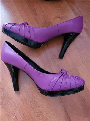Ljubičaste cipele, novo