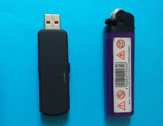 Prisluškivač kao USB fleš - aktivacija na glas 8gb