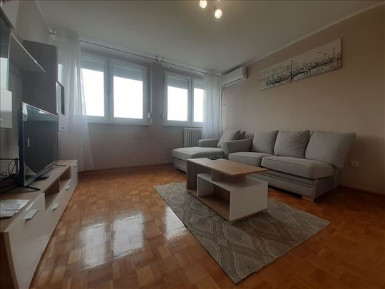 Lux, 1iposoban, Novi Bg, Neuseljavan