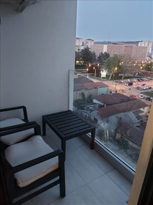 Stan u strogom centru, 400€ sa troškovima