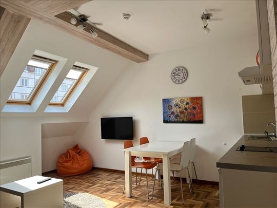 RETKO U PONUDI! Kraljevi Cardaci, 32m2, topla veza