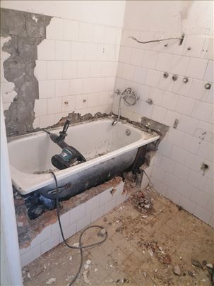 Skidanje pločica kupatila, kuhinja, rušenje zida