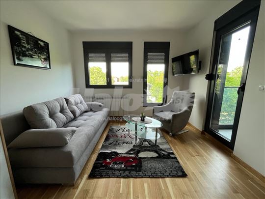 Lux novogradnja u Zemunu 