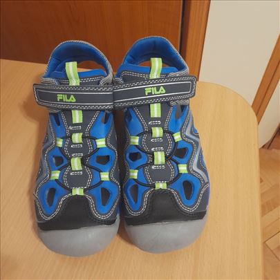 Sportske sandale za dečake FILA br 34