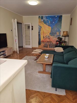 Taš,Desanke Maksimović, 2.0,pot.3,raskošan,parking