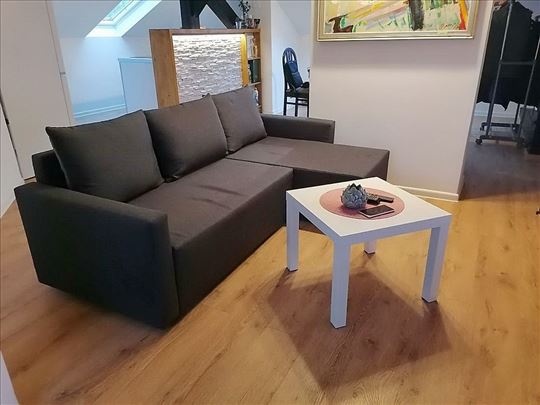 Južni bulevar- lep stan u potkrovlju