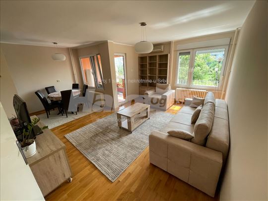 Lux stan blok 30