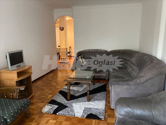 Izdaje se dvoiposoban stan na Bezanijskoj kosi1