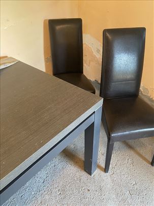 Обеденный стол и 6 стульев