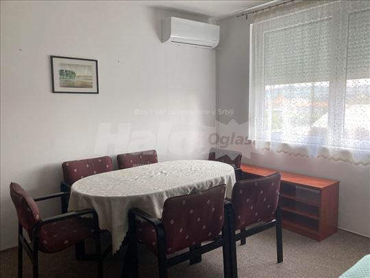 Jednosoban stan sa dve sobe Vasariste