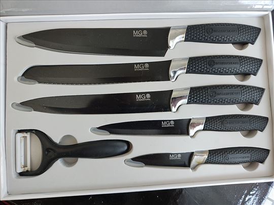 Set noževa 
