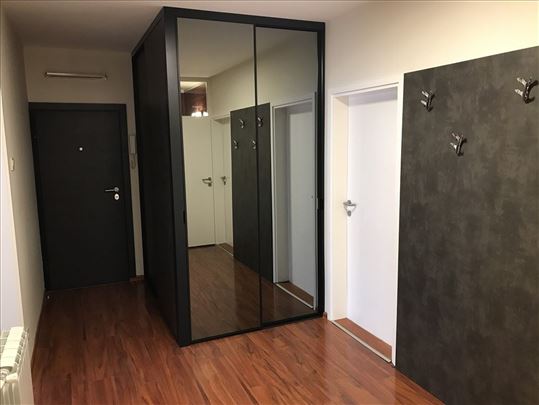 Blok 28, renoviran, odličan, ID 13518