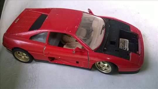 Burago Ferrari 348 tb 1:18,za delove