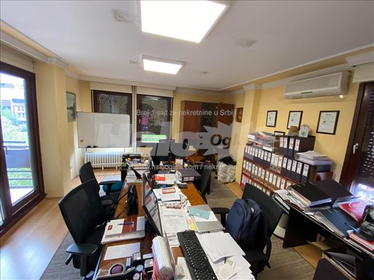 Opremljen poslovni prostor- Cerak Vinogradi