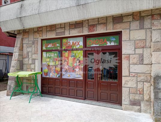 Izdajem poslovni prostor 115 kvm