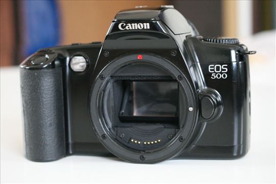 Canon EOS 500 (NA STANJU)