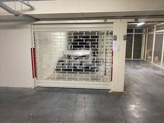 Garaža kod Opštine Novi Beograd PARK 11