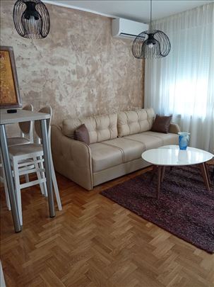 1.5 stan za izdavanje N. Beograd Arena