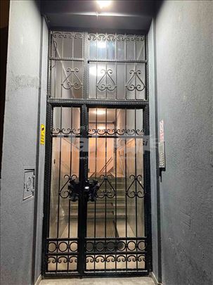 Renoviran namešten stan 50 kvm - Saborna crkva