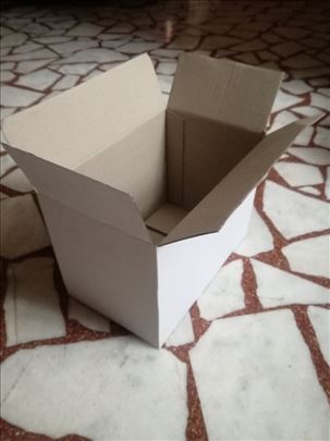 Kartonske kutije - 22x14x16cm.