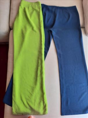 Dvoje lenjih pantalona, plave i zelene     