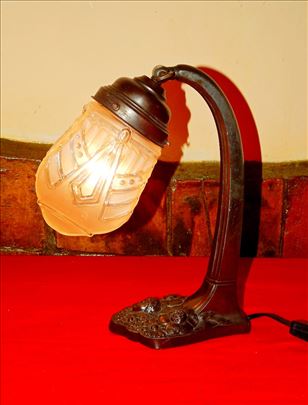Art Deco lampa