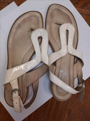 Bele sandale 41         