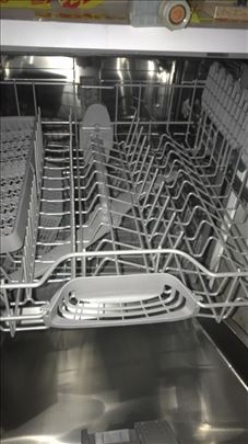 Masina za pranje sudova -Boch