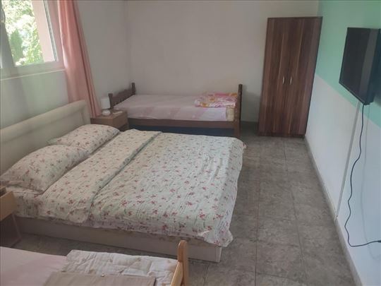 Sokobanja 2odraslih i dvoje dece 3000 din