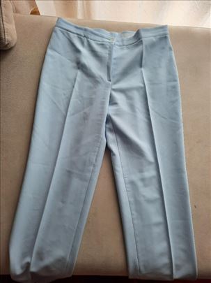 Svetlo plave letnje pantalone 40         