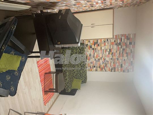 Izdajem stan na Karaburmi